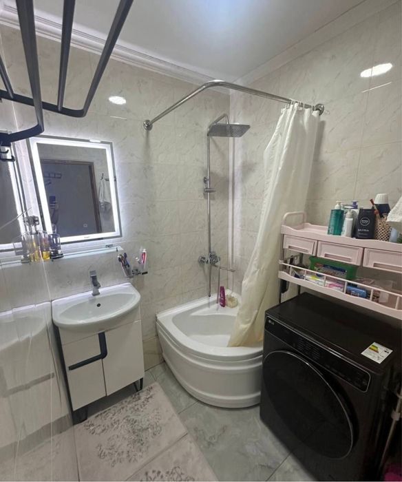 Юнусабод 19.кв 4/2/5 112.квадрат Срочно евроКвартира