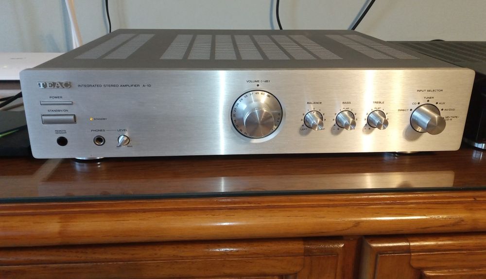 Amplificator premium Teac Tascam made in Japan