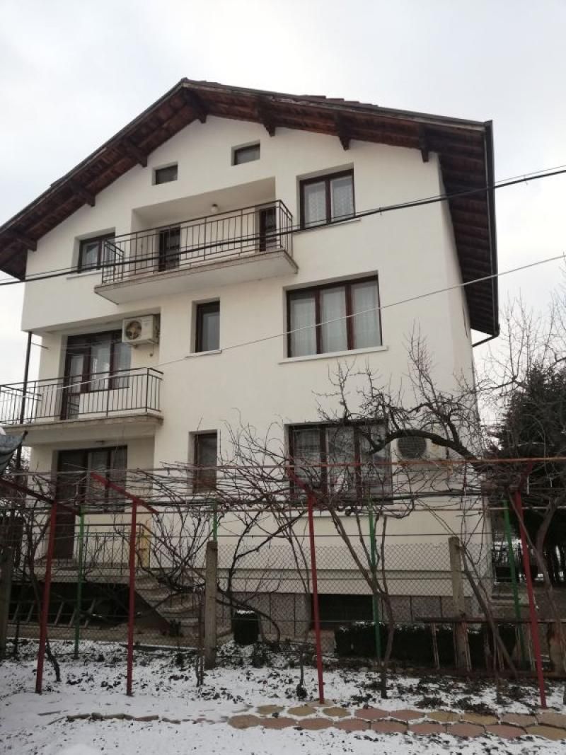 4-етажна къща в с. Драгичево