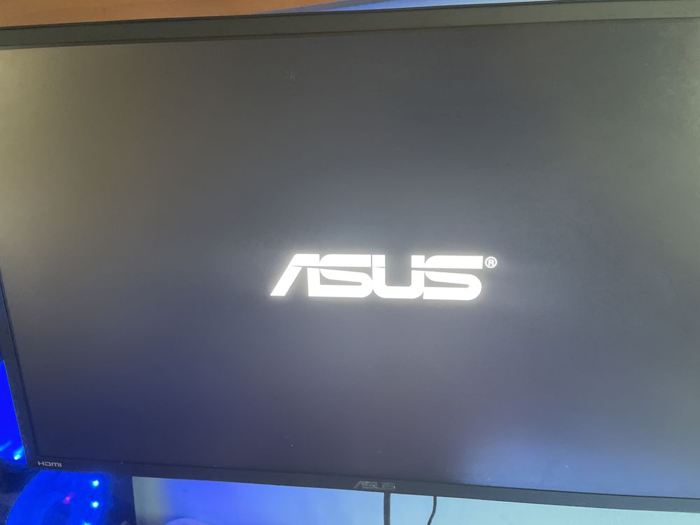 Vand PC gaming cu Windows 10 Pro si Monitor gaming Asus