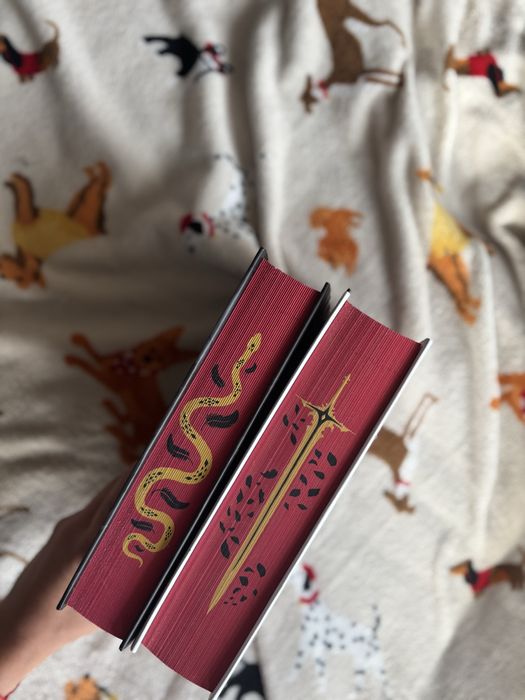 Поредица книги “Короните на Наяксия”