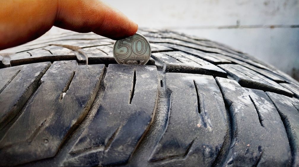 Диски хромированные с резиной 295/50 R20; 6*139,7