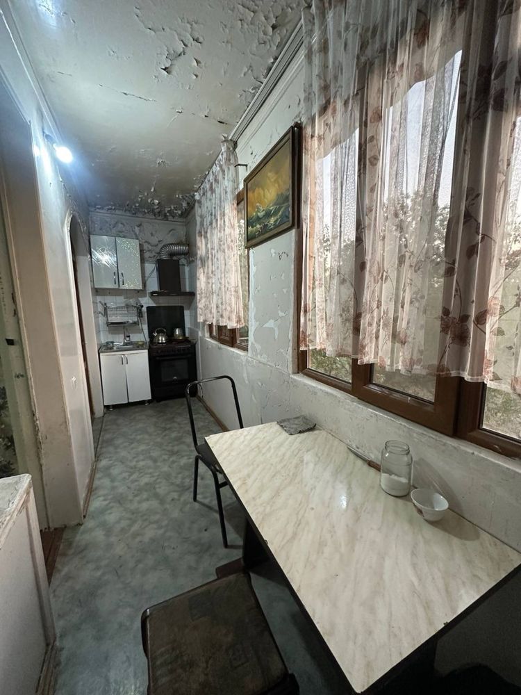 Мирабадский р-н Куйлюк массив 2 2/2/4 50м2 балкон 1.5х6