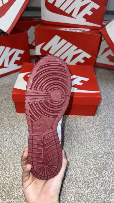 Nike Dunk Low Team Red