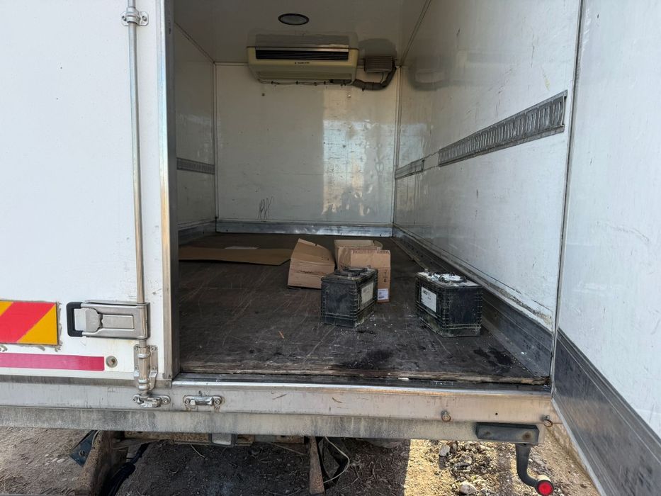 Vând cub izoterma cason ,frigorific 380v