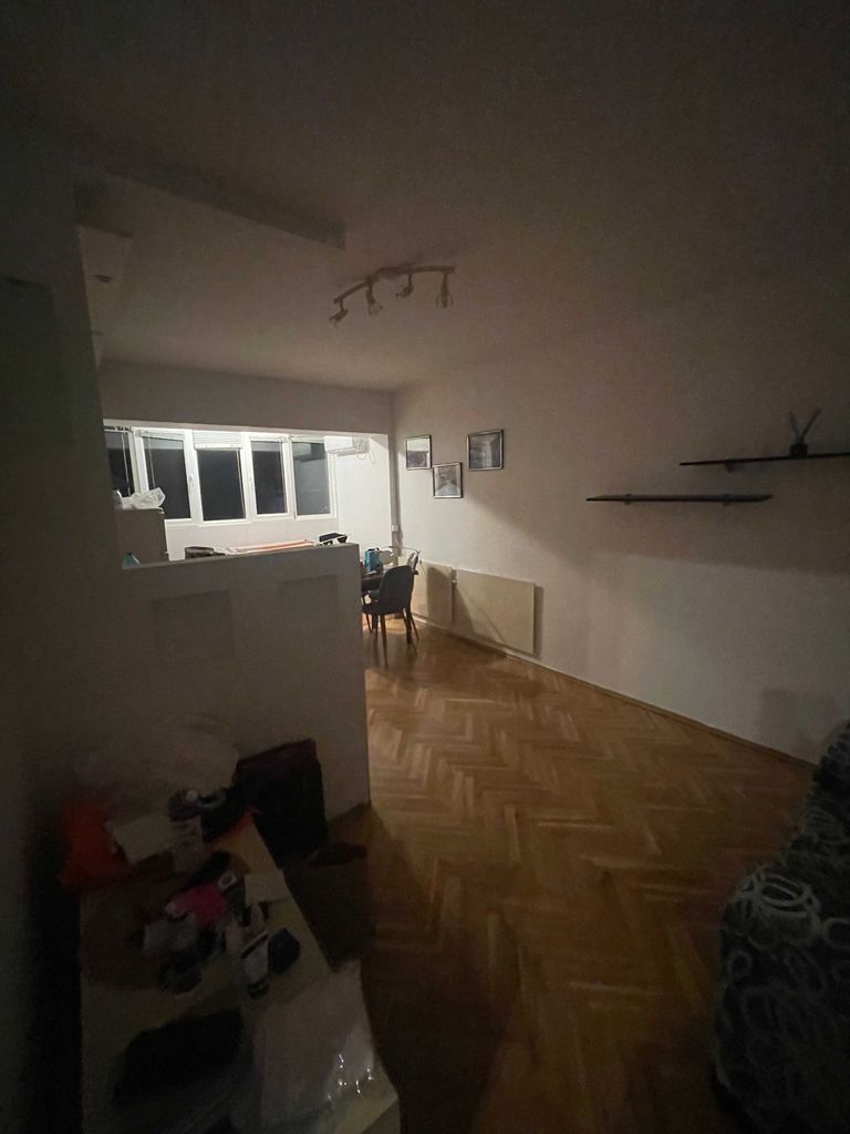 Дава се под наем Тристаен апартамент в Русе, Център - 75 кв.м за 300 € - Снимка #3