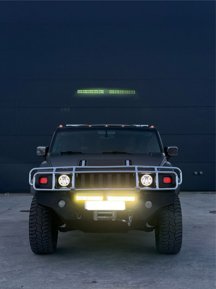 Hummer H2 SUT Autoutilitara