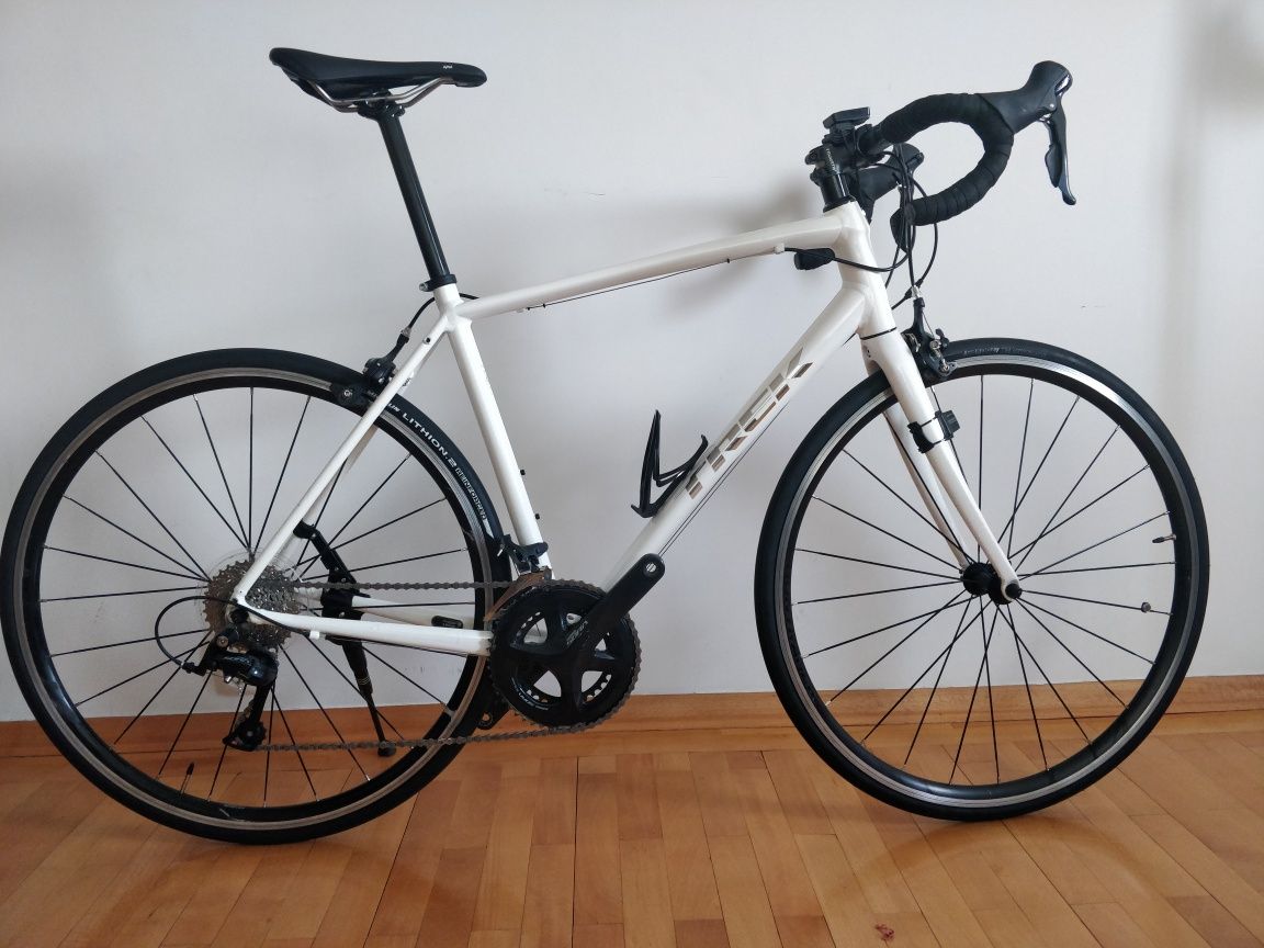 Bicicleta Trek Domane AL3 2020