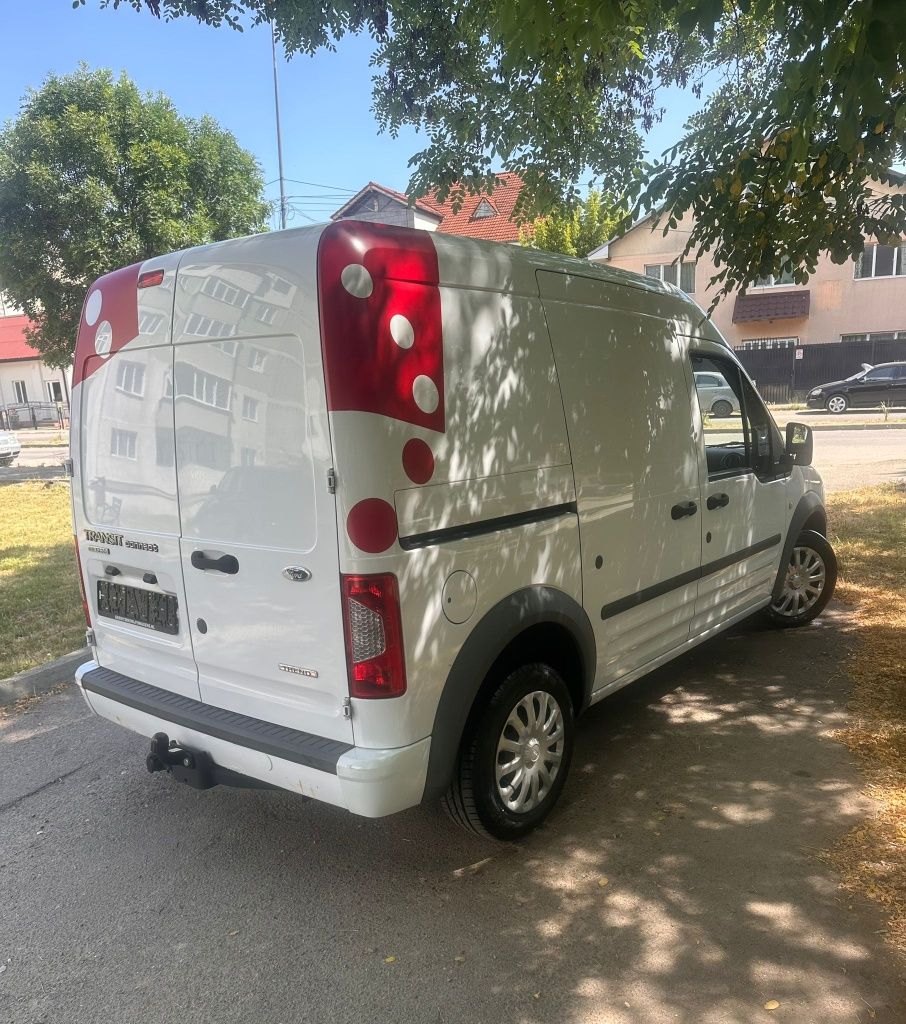 Vand Ford Tranzit Conect 1,8 D impecabil