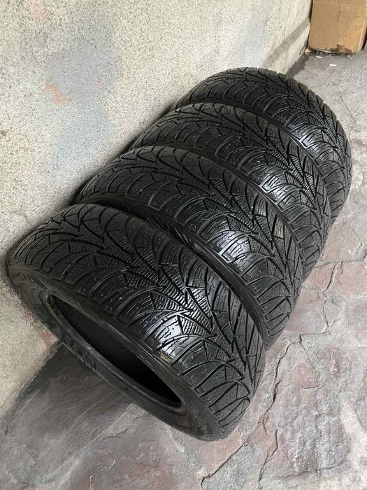 Зимни гуми 215/60 R16
