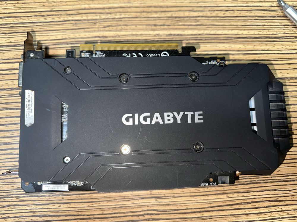 Placa video GIGABYTE GTX 1060, 6GB GDDR5, 192-bit,pasta schimbata