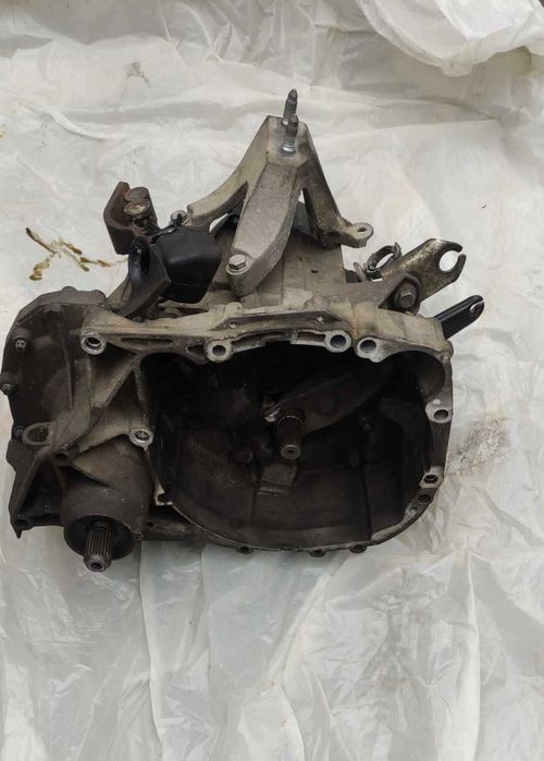 Cutie viteze Dacia Logan 1.2 16V cod cutie JH3 090 - defecta