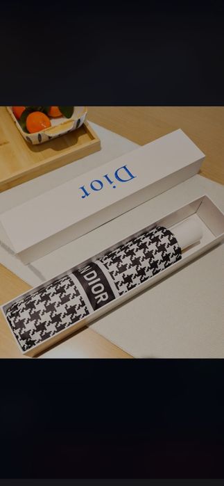 Umbrela Christian Dior, model 2026