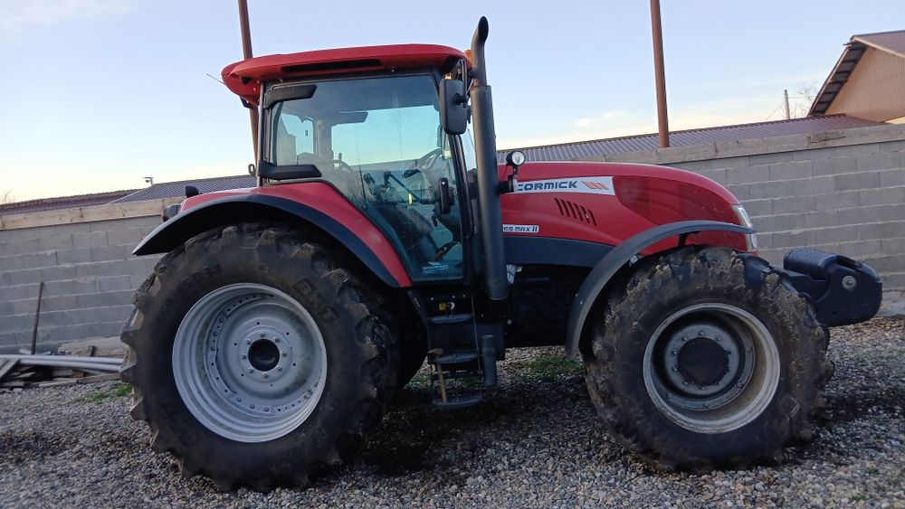 Vând Tractor McCormik GMax II 165