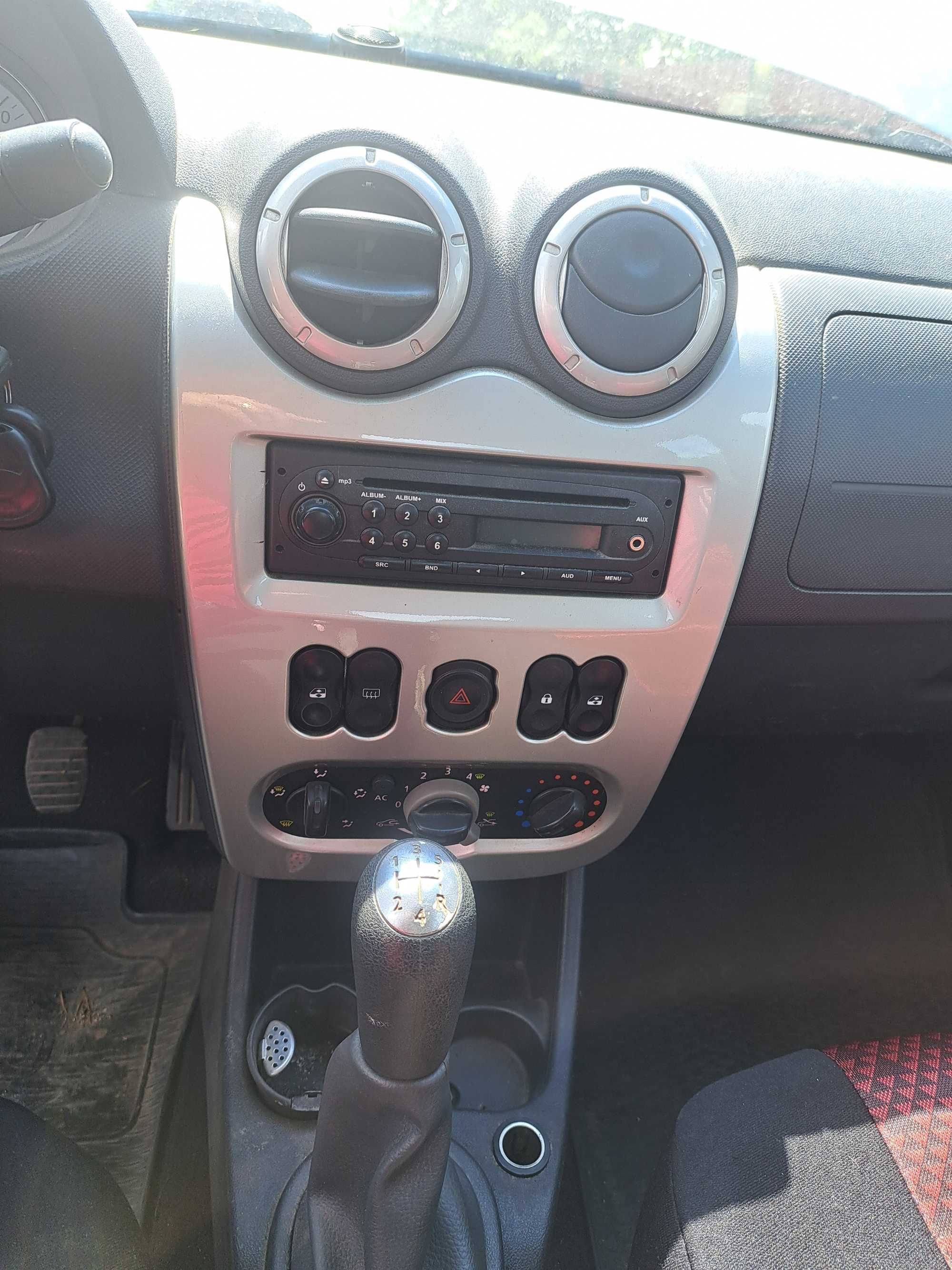 Dacia Logan 1.5 DCI 2011 Avariata fata