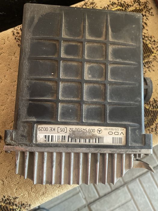 элеклектрический блок управления (ЭБУ) (компютер/мозг)