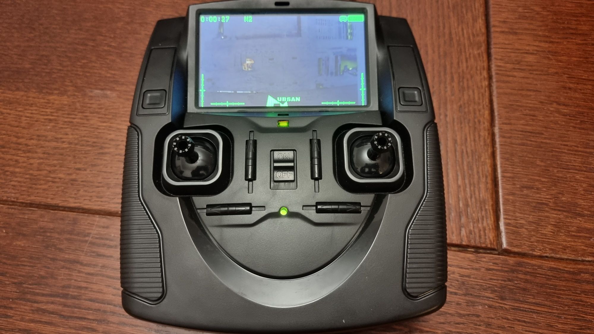 Drona Hubsan H107D X4