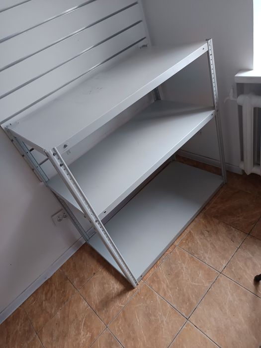 Стол железный...