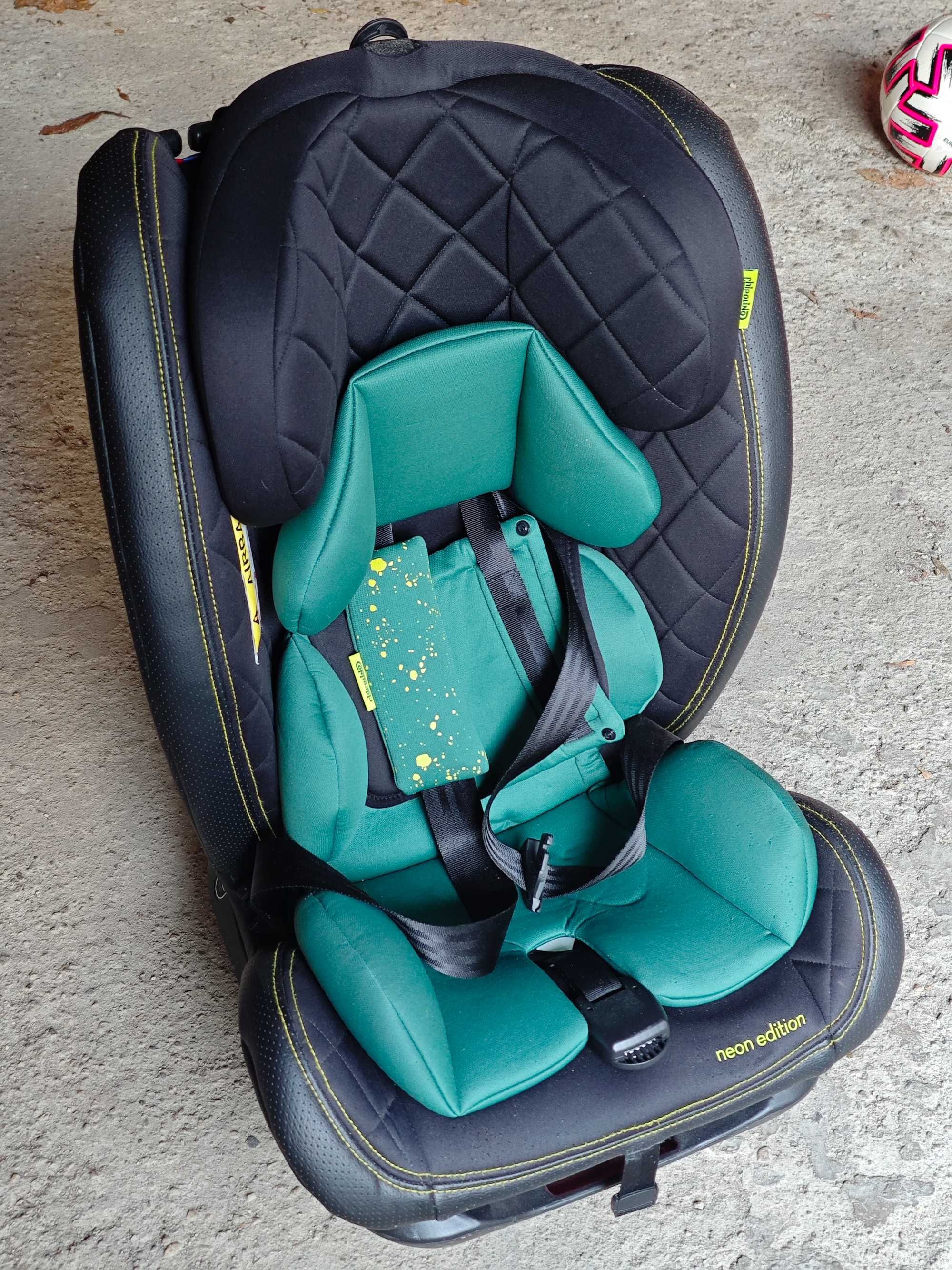 Детско столче за кола Chipolino Techno 360 с ISOFIX – 0–36 кг neon