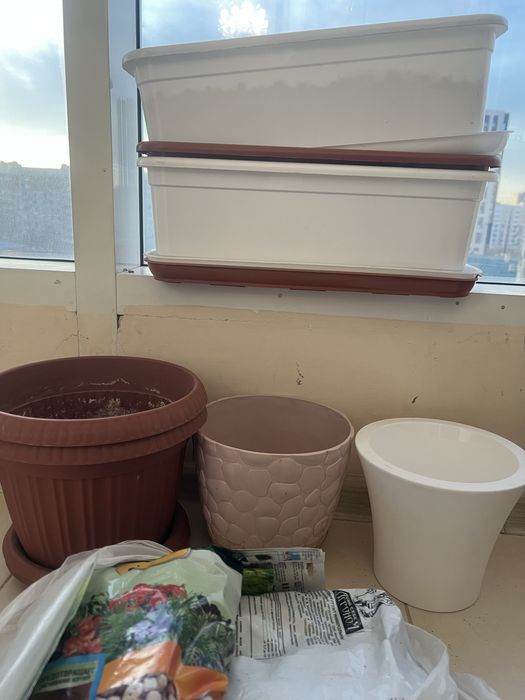 Горшки для цветов+ земля, дренаж