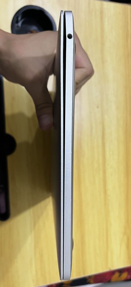 MacBook Pro 2017 (Ekran singan)