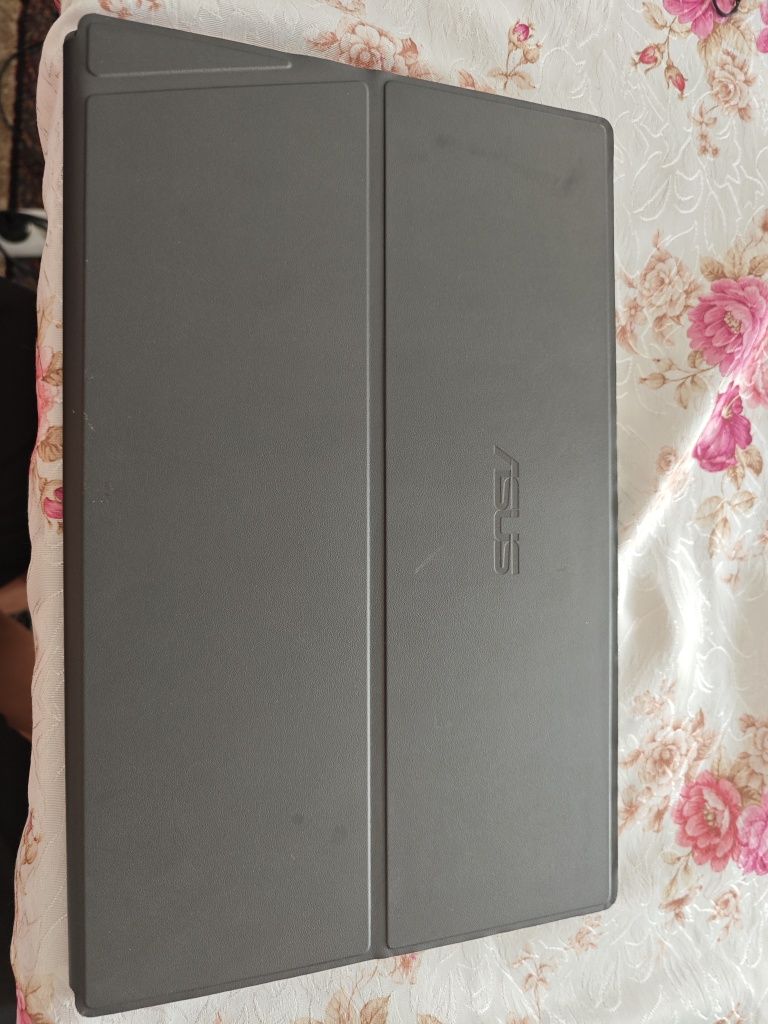 Monitor extern Asus ZenScreen Go Model MB16AHP, baterie 7800mAh