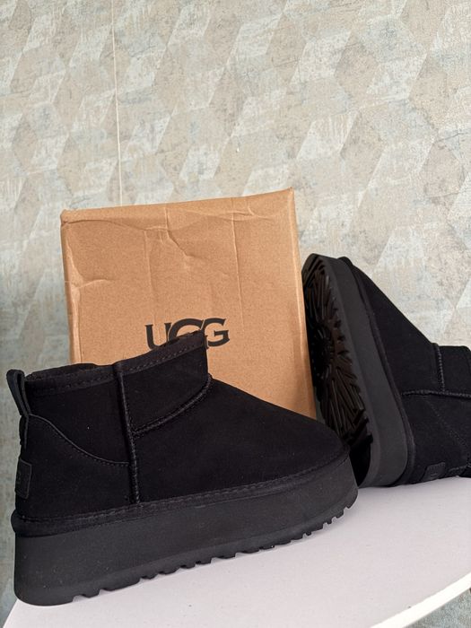 Ugg mini classic
