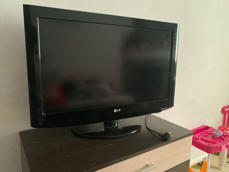 Телевизор LG оригинальный