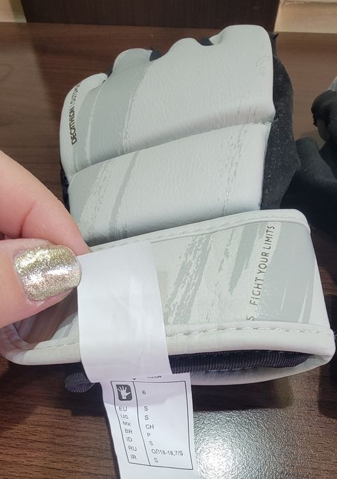 Mitene/Manusi Cardio Boxing 100 Outshock – Mărimea S  – NOI