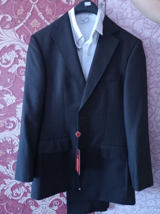 Продам костюм на мальчика