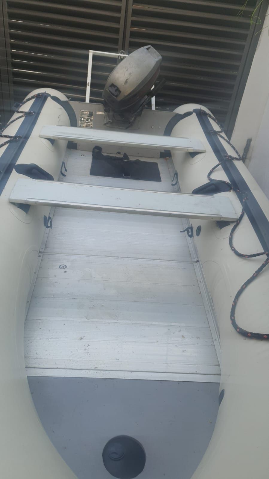 Barca yamaha 3,80m cu motor mariner de 20 cp