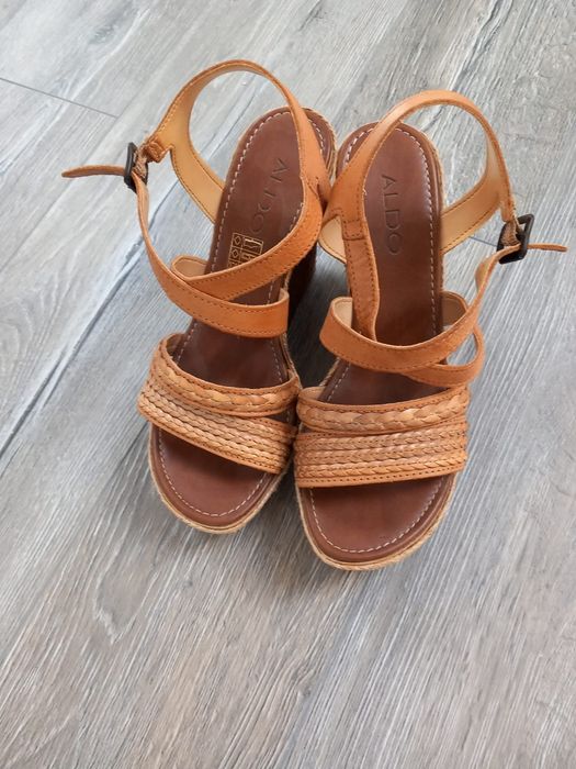 Sandale Aldo marimea 37,talpa ortopedica