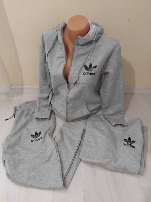 Ieftin! Trening dama Adidas din 3 piese.