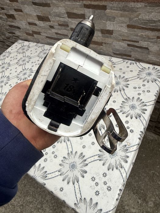 Акумулаторен ударен винтоверт MAKITA