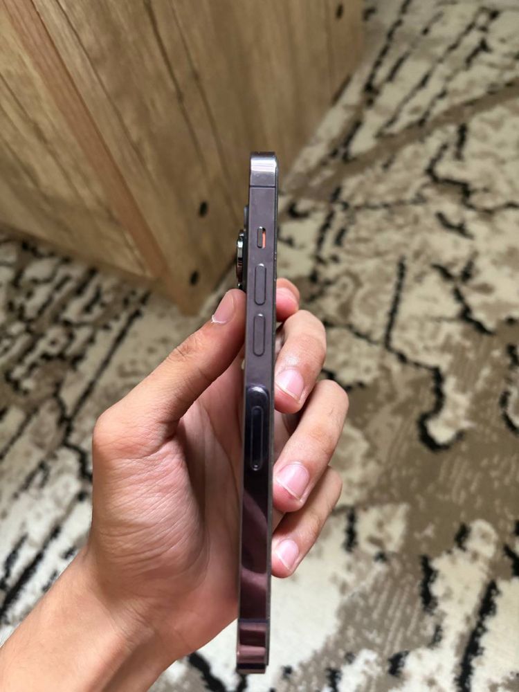 Iphone 14 pro purpul