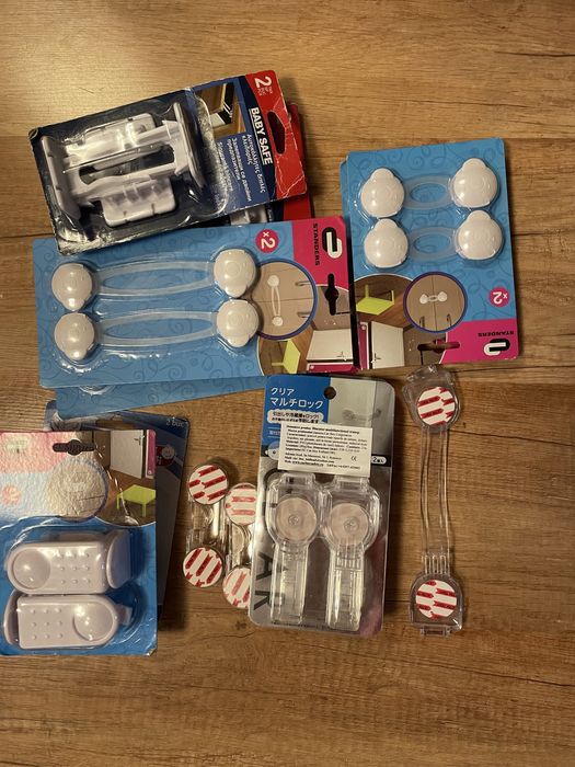 Protectii sertare / sigurante pentru blocarea usilor si sertarelor