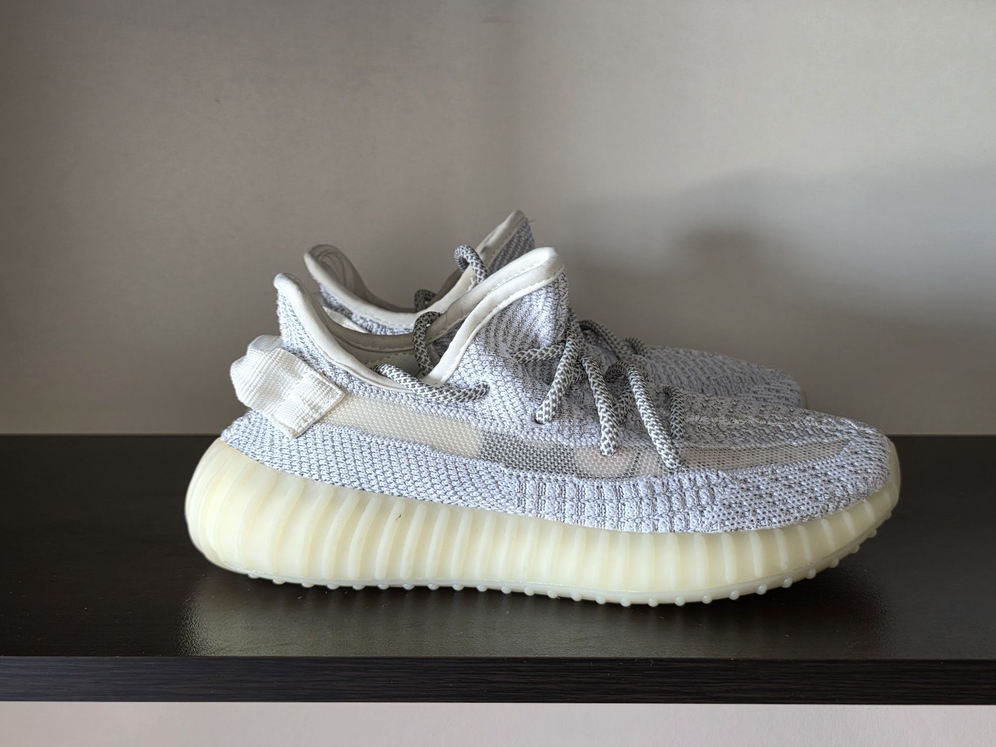 Adidas Yeezy Boost 350 V2 Reflective 38номер 23.5см Стелка Като нови