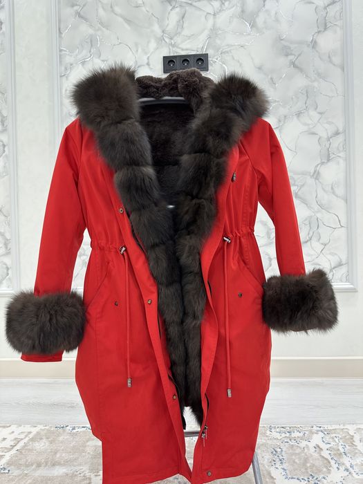 ПАРКА в отличном состоянии реальному покупателю хорошо уступлю