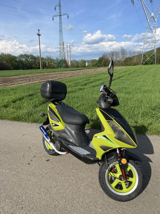 Scuter Race Explorer 50cc functional 100% 2 timipi