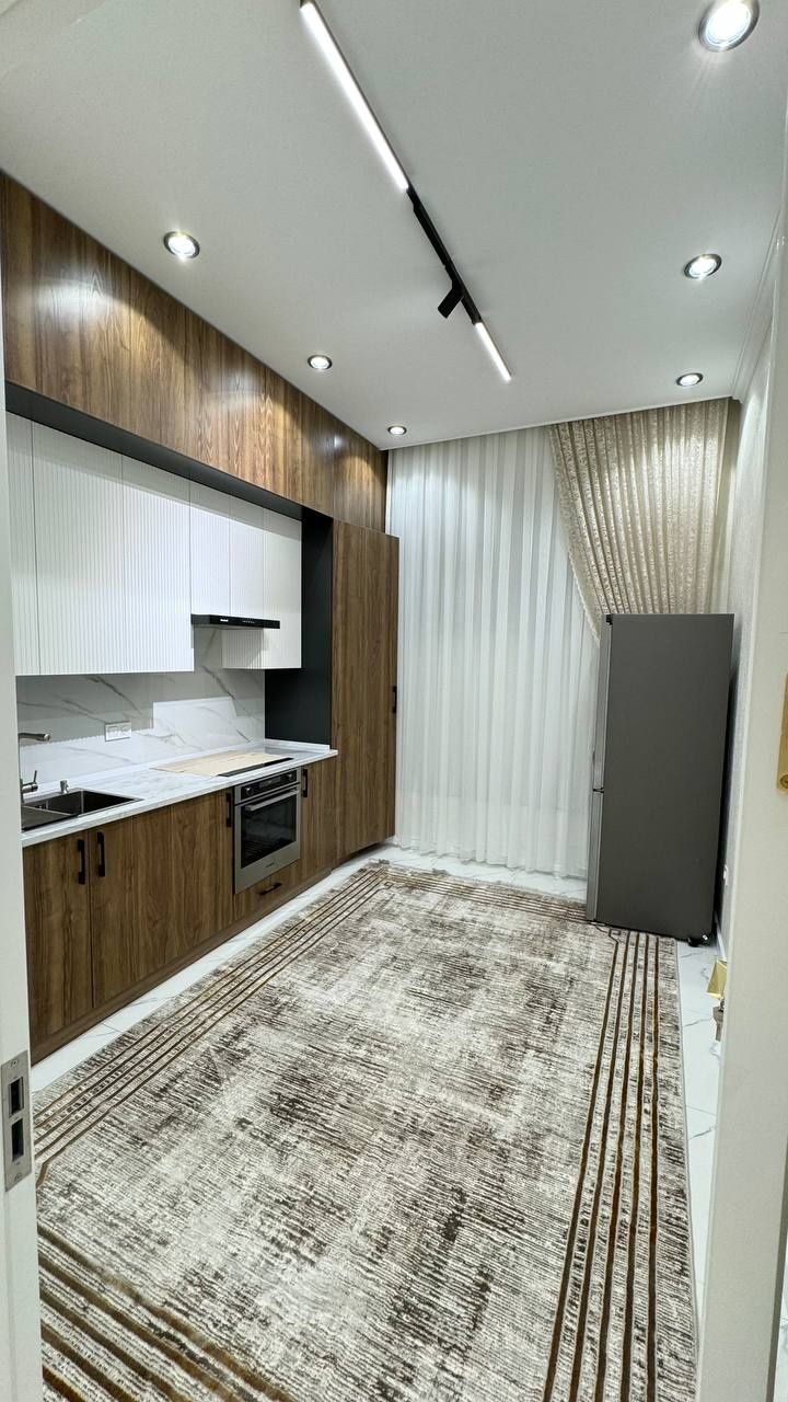 Чилонзор Ц КВ Навостиройка 110м² 3 хона Мирзо улугбек метро срочно Сот