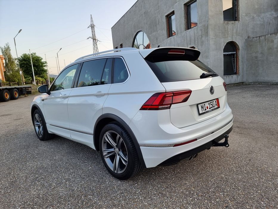 Vw Tiguan 3xR Line •4x2 •Bord Virtual • 2 L •Alb perlat •Privat German