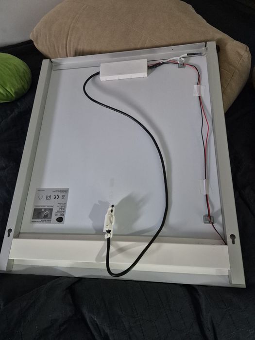 Oglinda cu led pentru baie