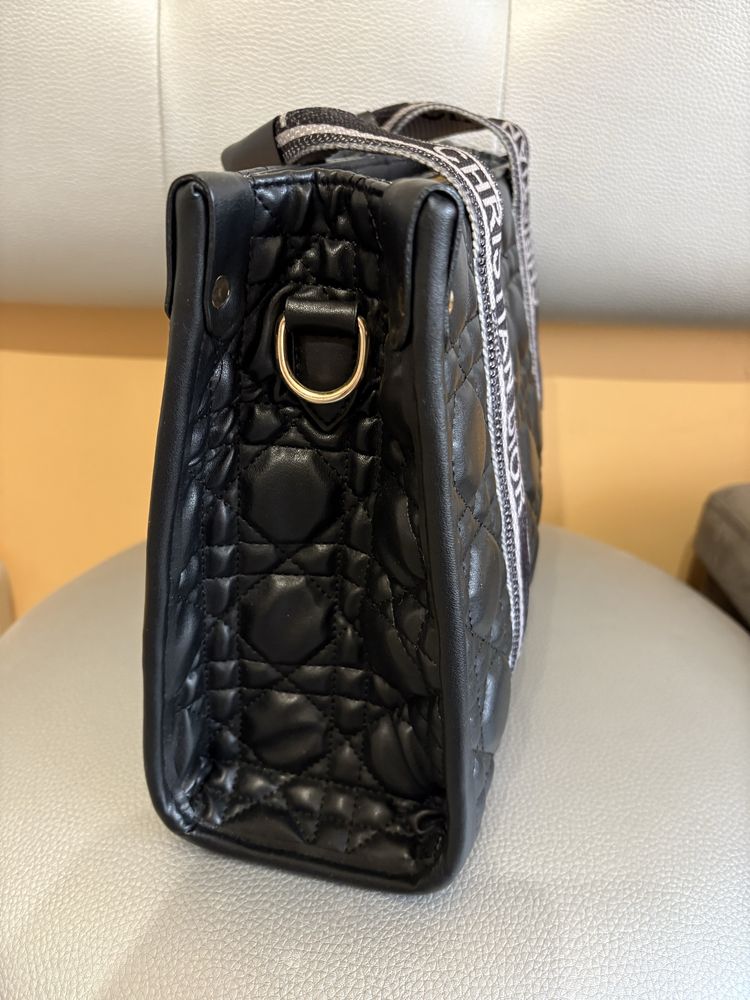 Дамска черна чанта Christian Dior