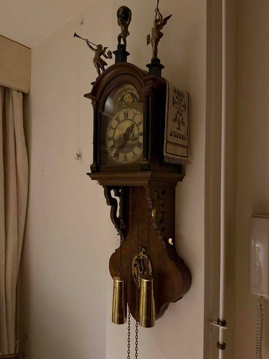 vand ceas de perete in stare buna,provenienta Olanda pret 550 lei