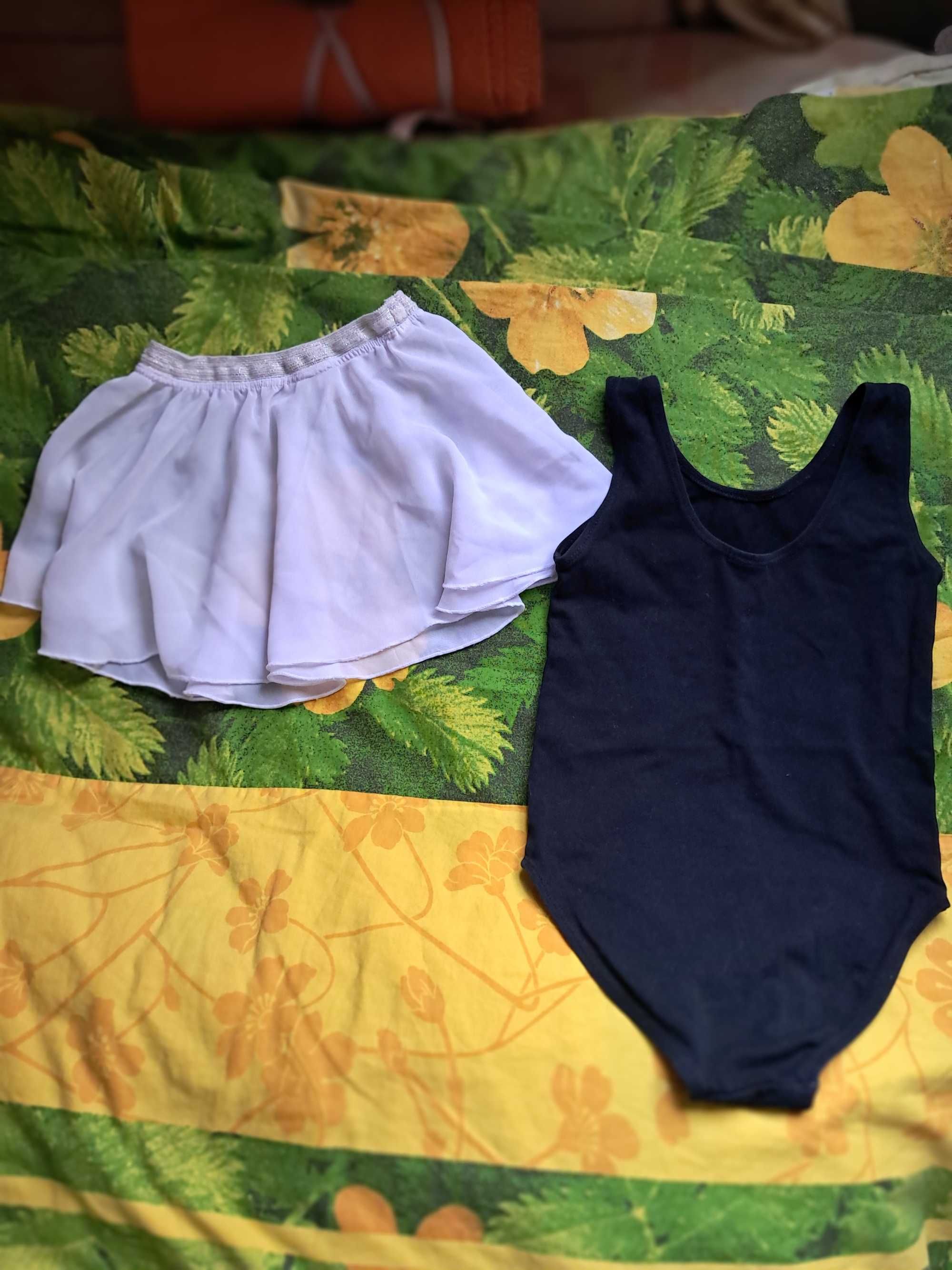 Подарю танцевальный купальник и юбочку на худенькую девочку 4-6 лет