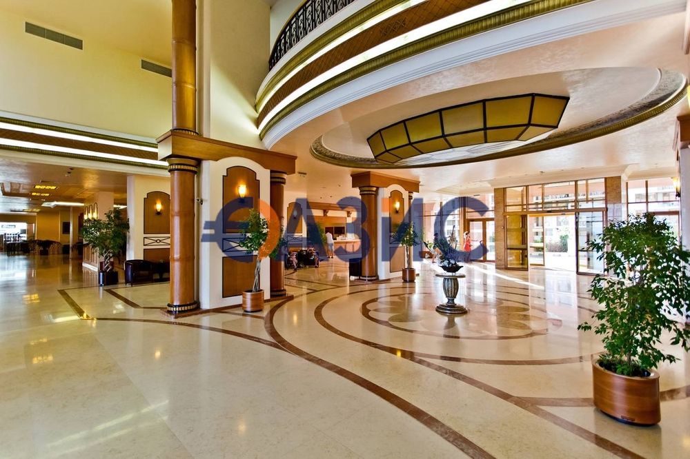 Продава се Двустаен апартамент в к.к. Слънчев бряг - 87 кв.м за 1080 €/кв.м - Снимка #12