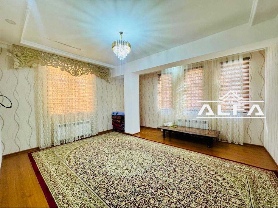 Buxoroda kvartira sotiladi 3 xonali 85m2 3-qavat.