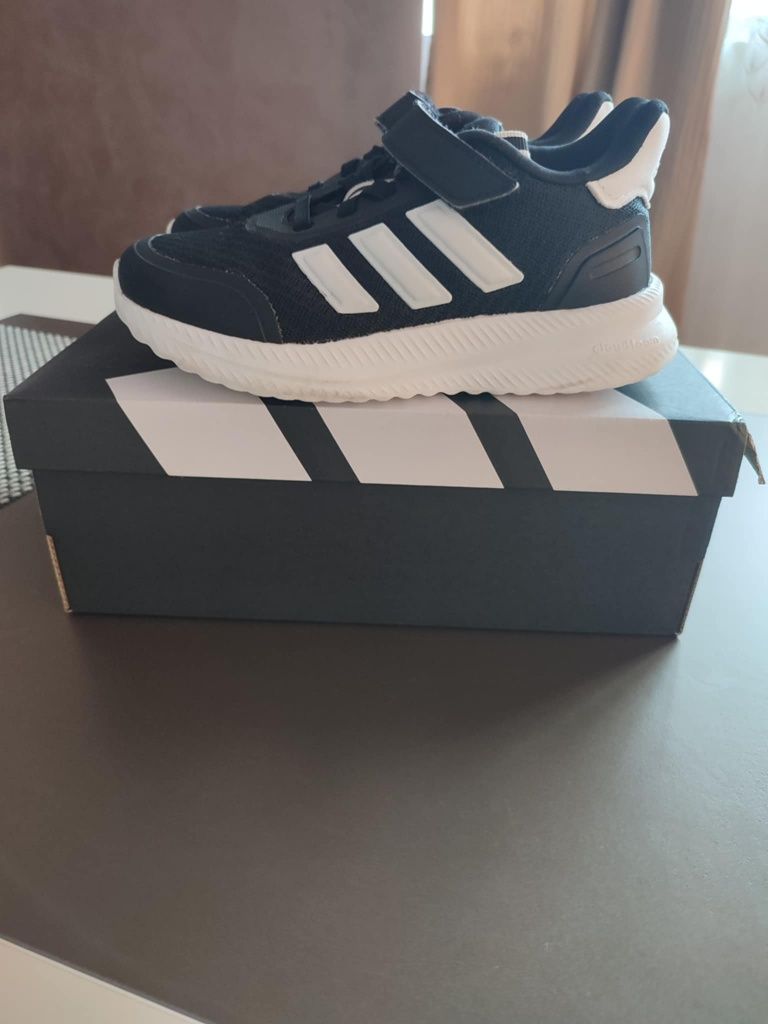 Маратонки NIKE и ADIDAS  29.5-31