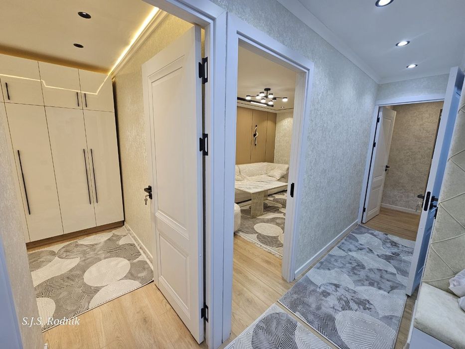 БИЙ (Максимка)Метро Шикарную квартиру 3/2/5 Евроремонт мебель техника