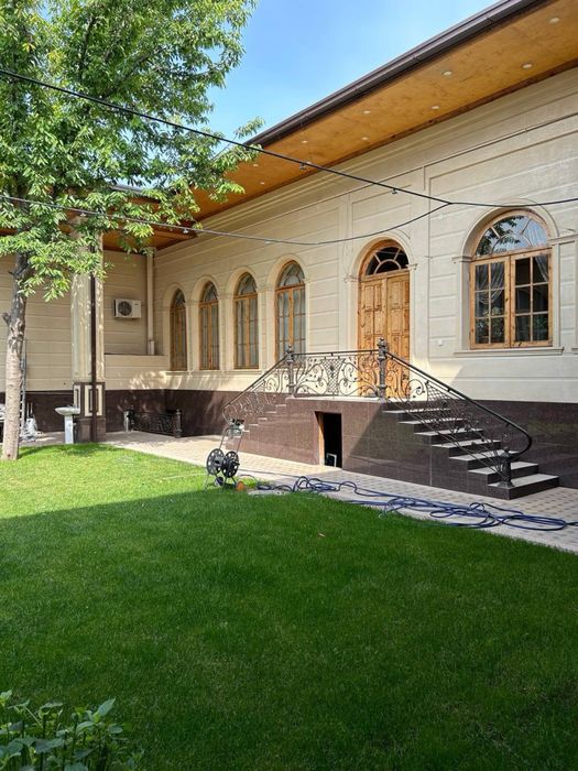 Ул. Нукусская  Дом 300 кв.м